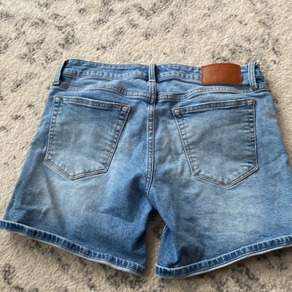 Lucky Brand | The Roll Up - Distressed Blue Jean Shorts with Distressing - 6/28 - Picture 8 of 9